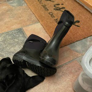 Women's Bogs Black Size 9 Classic Mid Boots